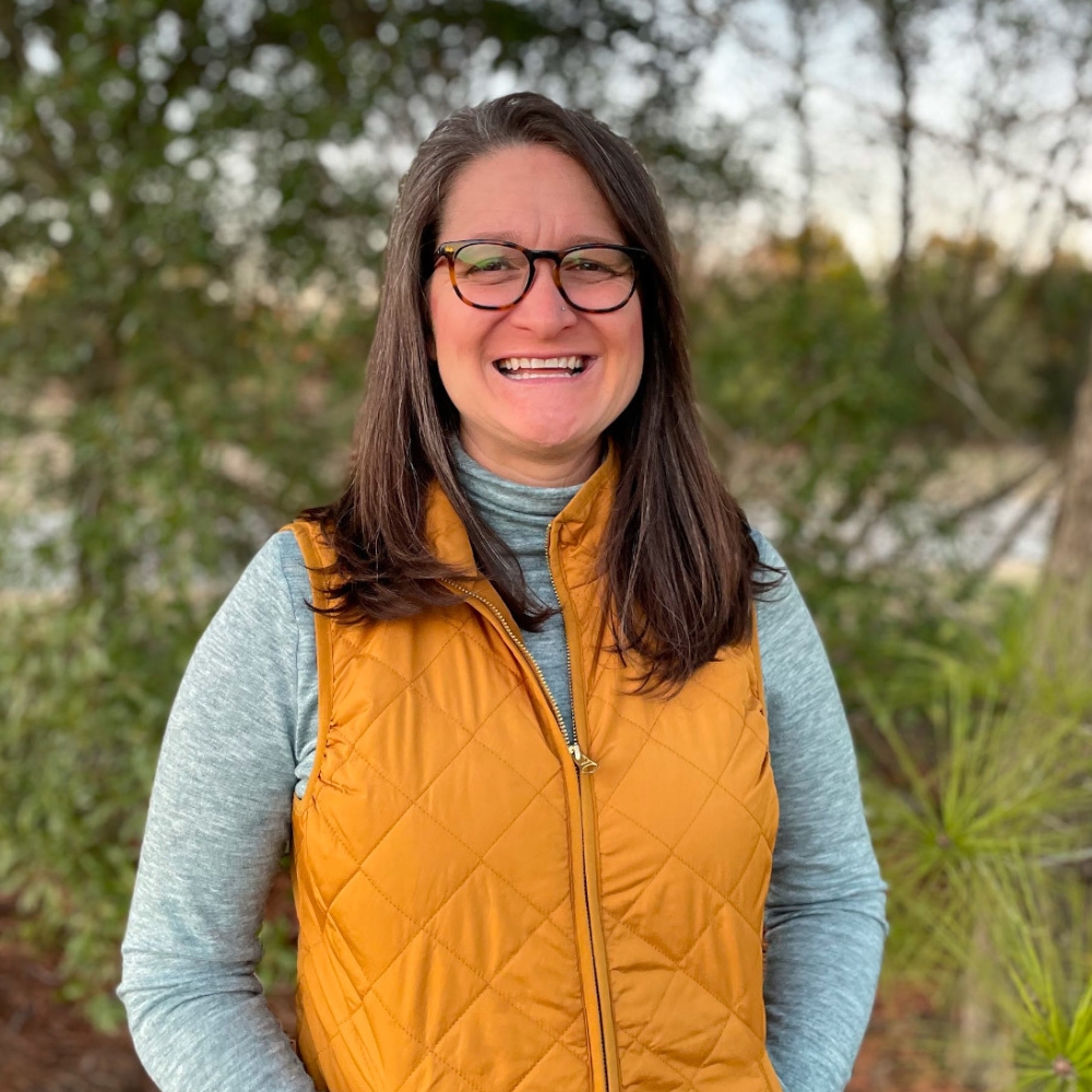 Elizabeth Pennington Elizabeth Pennington, LPC-S, RPT, EMDRIA Approved Consultant