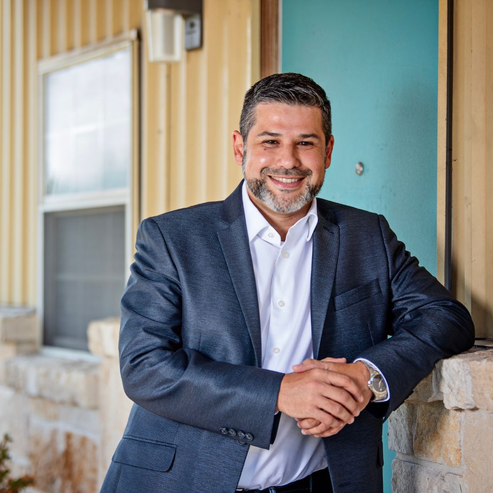 Mario Lara, Her Well Board Member